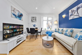 Kensington Station Proximity 2-Bedroom Apartment, Walk to Station in 2 Minutes